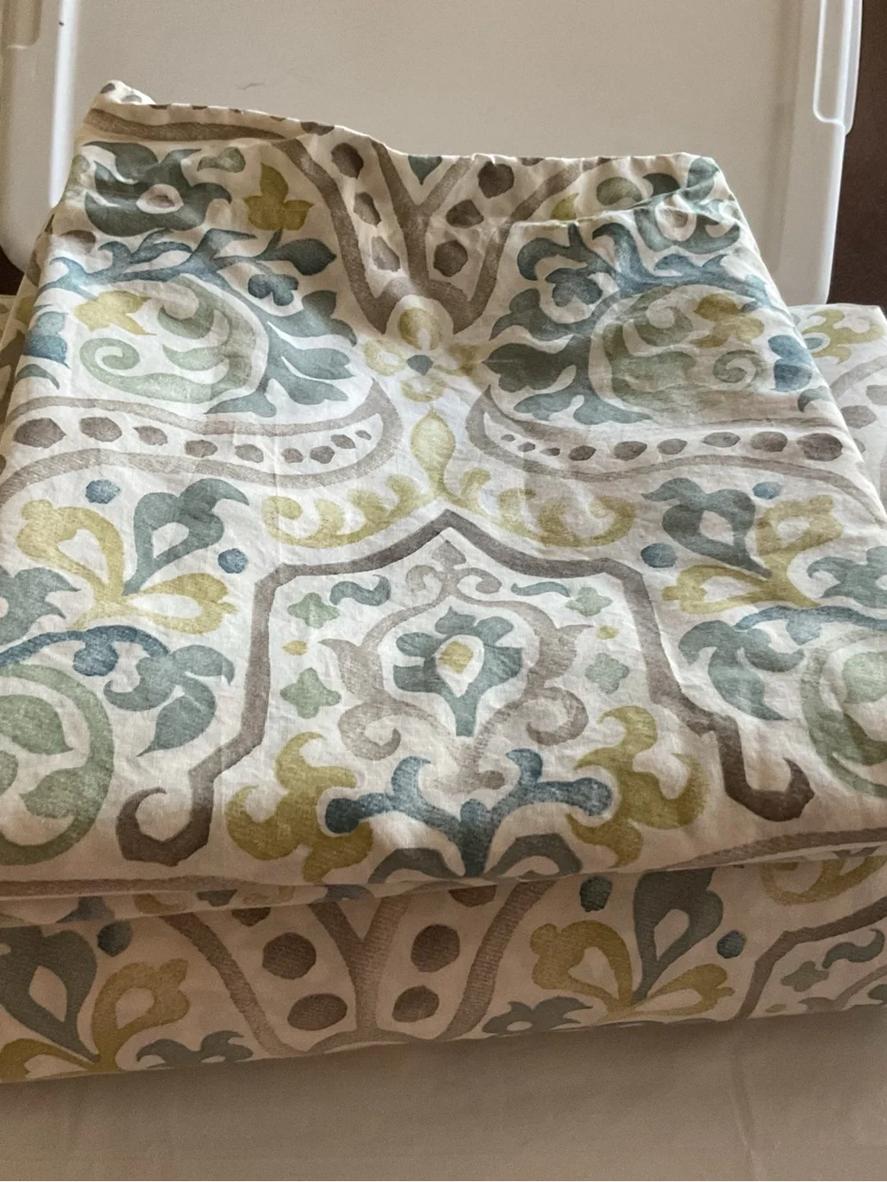 Pottery Barn Jessie King Duvet Cover & 2 King Shams